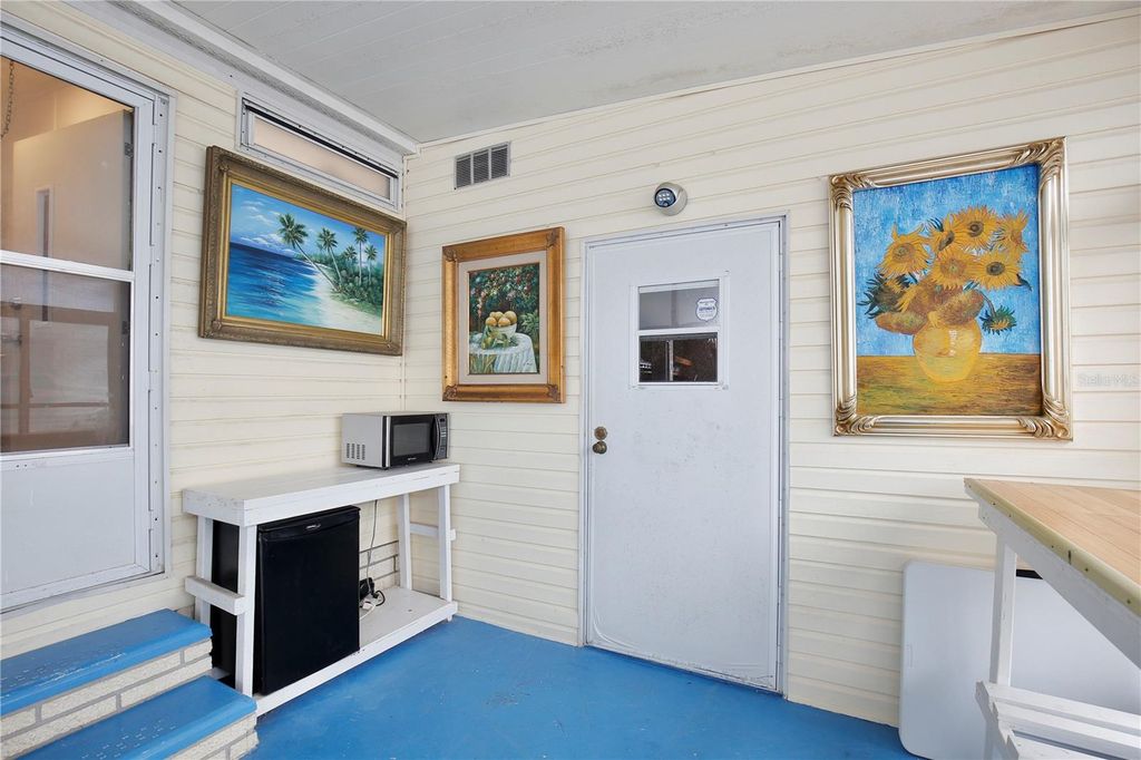 Image 27 of property listing at 114 DOUGLAS PARK AVENUE, Davenport, FL 33897