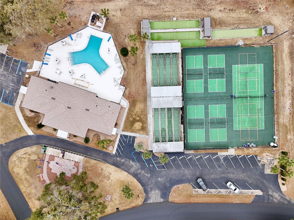 Image 41 of property listing at 114 DOUGLAS PARK AVENUE, Davenport, FL 33897