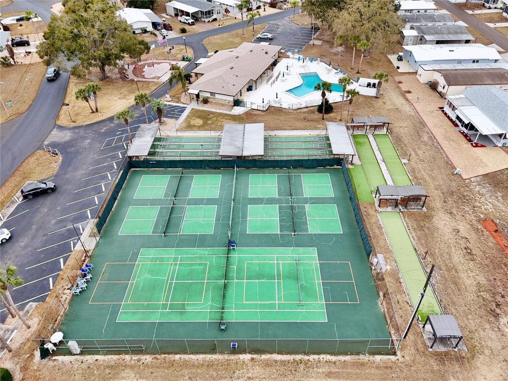 Image 45 of property listing at 114 DOUGLAS PARK AVENUE, Davenport, FL 33897