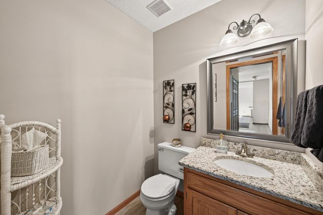 3569 Gershwin Avenue N, Oakdale, MN 55128