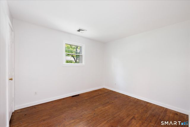 40 Valley View Lane, New Milford, CT 06776