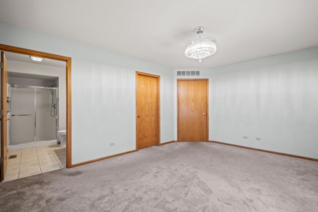 27106 S Fountainview Drive, Crete, IL 60417