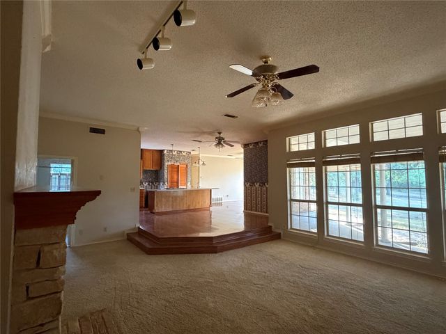 8600 County Road 530, Mansfield, TX 76063