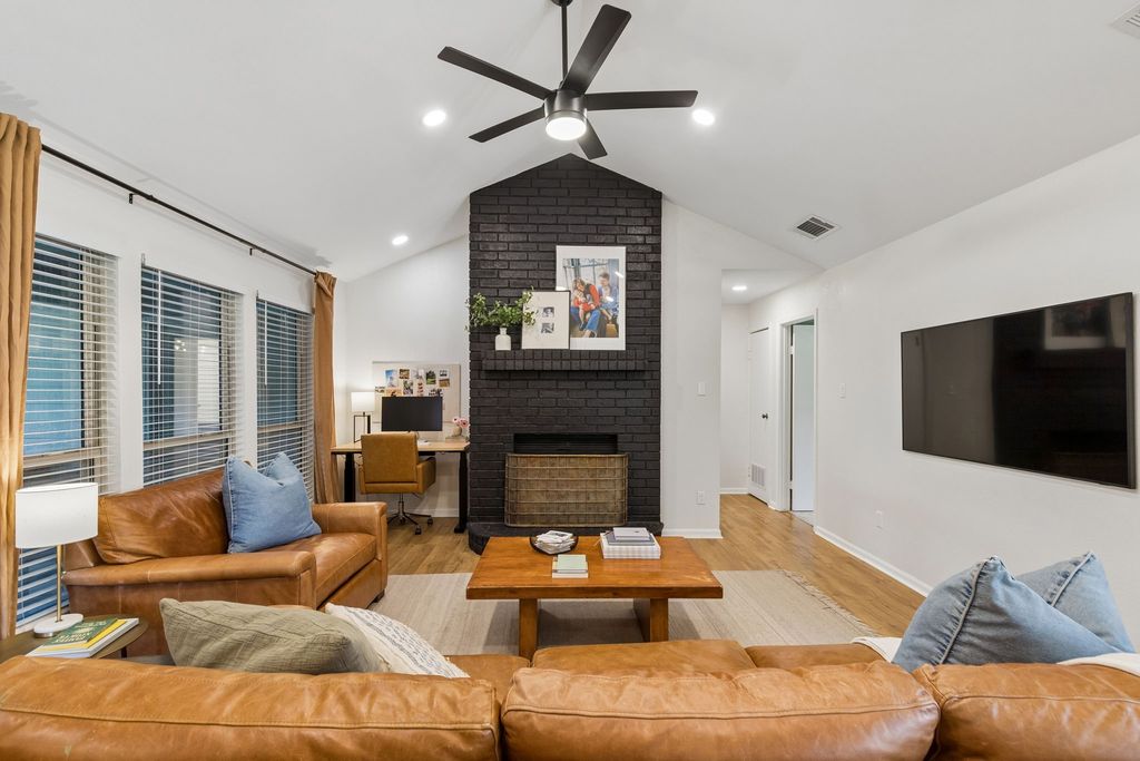 425 Kirkwood Drive, Lewisville, TX 75067 — photo 4