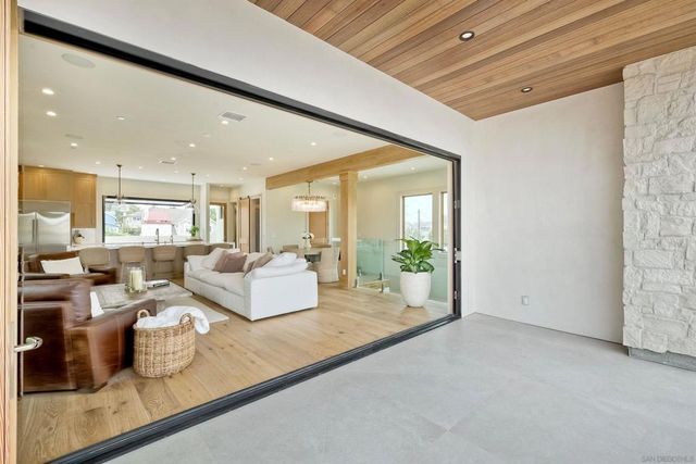 440 Pomona Avenue, Coronado, CA 92118