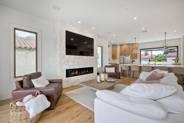 440 Pomona Avenue, Coronado, CA 92118