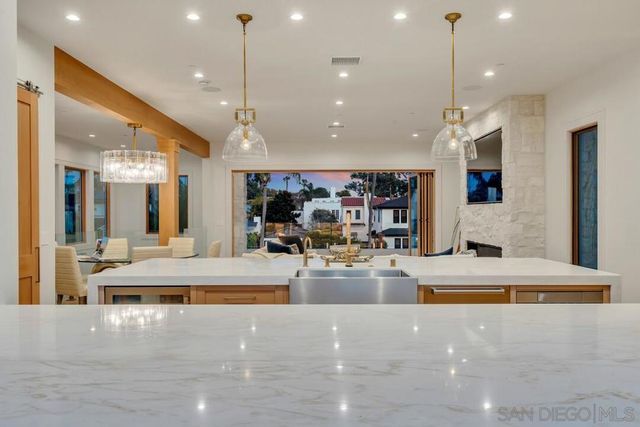 440 Pomona Avenue, Coronado, CA 92118