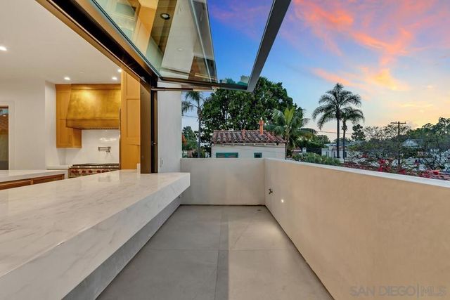 440 Pomona Avenue, Coronado, CA 92118