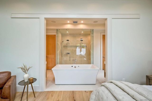 440 Pomona Avenue, Coronado, CA 92118