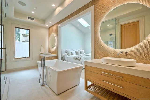 440 Pomona Avenue, Coronado, CA 92118