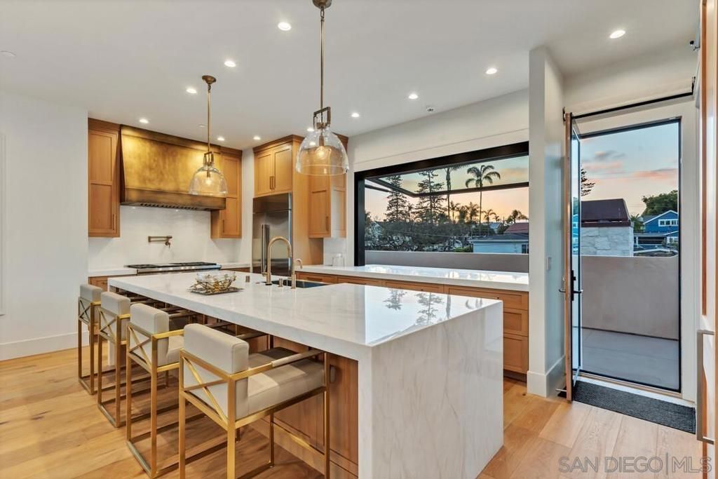 440 Pomona Avenue, Coronado, CA 92118