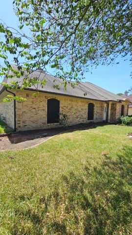 14819 Knightsway Drive, Houston, TX 77083