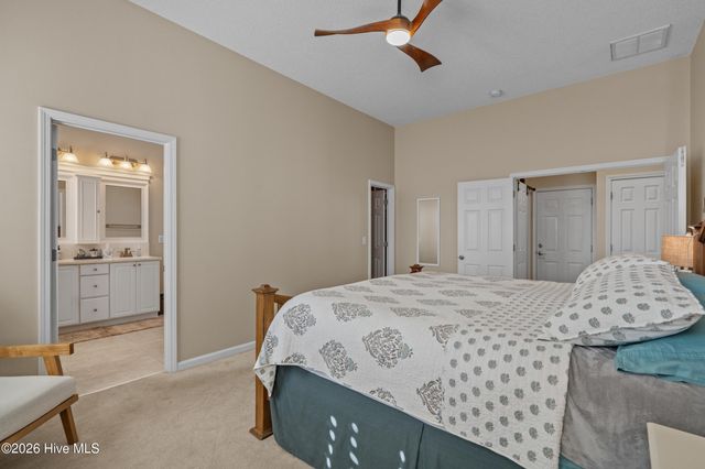 662 Meadowbrook Lane NW, Calabash, NC 28467