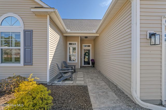 662 Meadowbrook Lane NW, Calabash, NC 28467