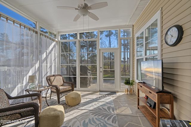 662 Meadowbrook Lane NW, Calabash, NC 28467