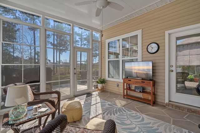 662 Meadowbrook Lane NW, Calabash, NC 28467