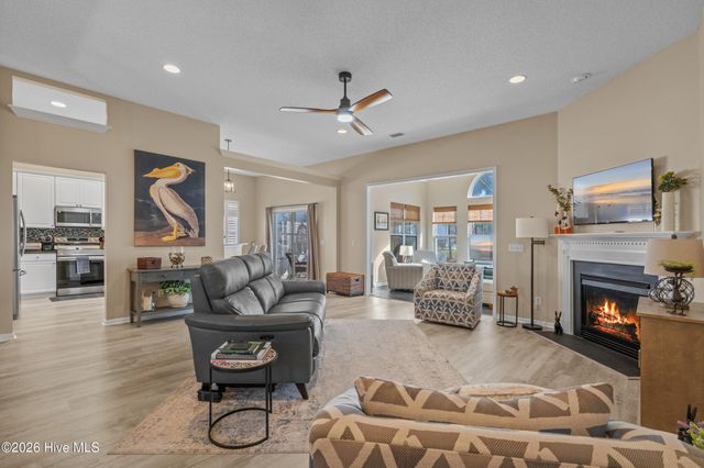 662 Meadowbrook Lane NW, Calabash, NC 28467