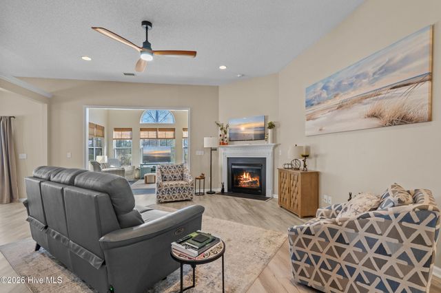 662 Meadowbrook Lane NW, Calabash, NC 28467