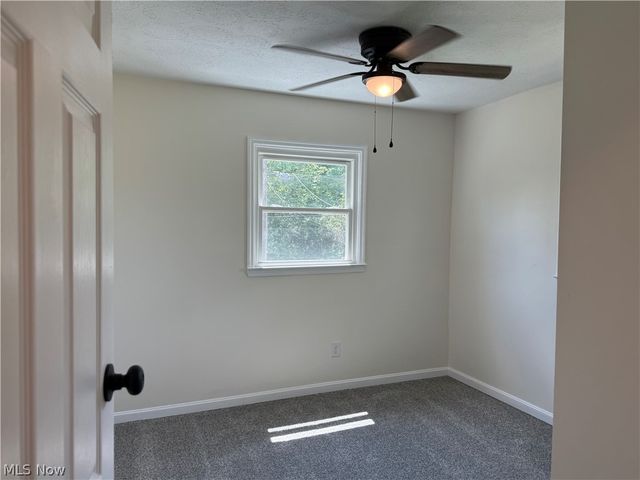 1365 Jewel Bay Road, Cortland, OH 44410