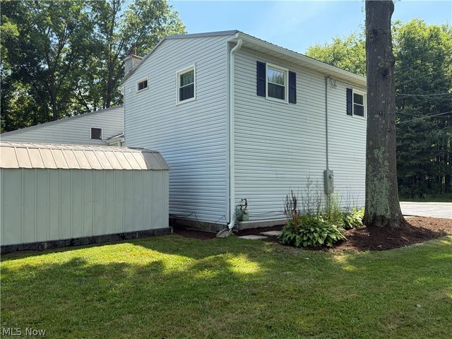 1365 Jewel Bay Road, Cortland, OH 44410