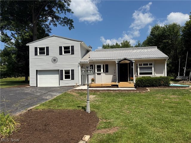 1365 Jewel Bay Road, Cortland, OH 44410