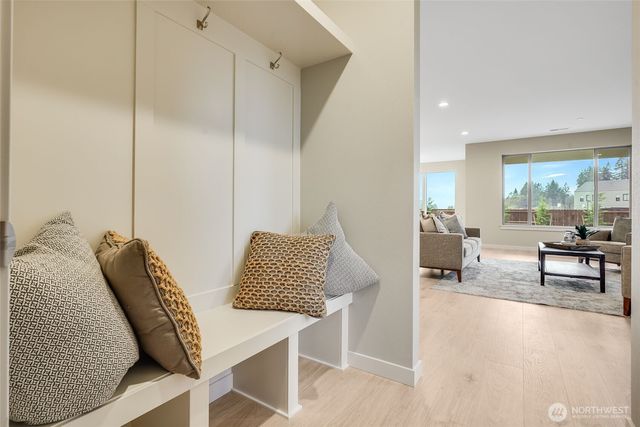 225 E 24th Avenue, La Center, WA 98629