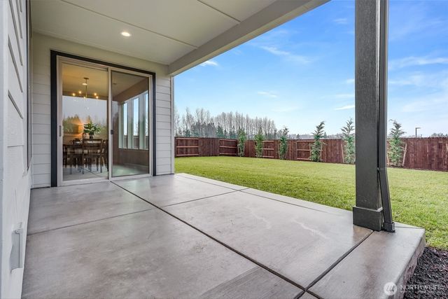 225 E 24th Avenue, La Center, WA 98629