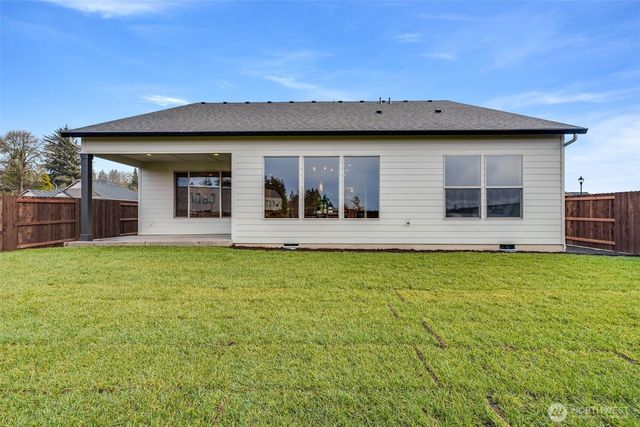 225 E 24th Avenue, La Center, WA 98629