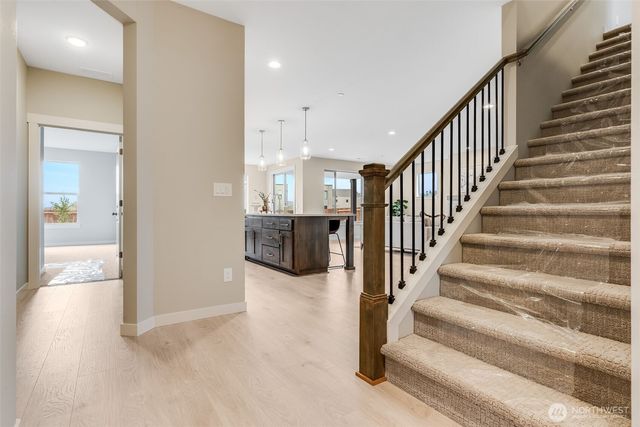 225 E 24th Avenue, La Center, WA 98629