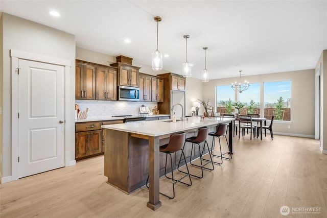 225 E 24th Avenue, La Center, WA 98629