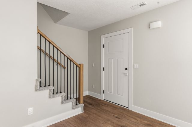 606 NE Winding Trail Lane, Ankeny, IA 50021