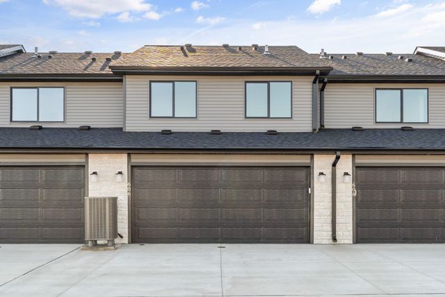 606 NE Winding Trail Lane, Ankeny, IA 50021