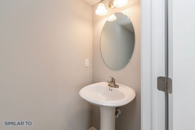 606 NE Winding Trail Lane, Ankeny, IA 50021