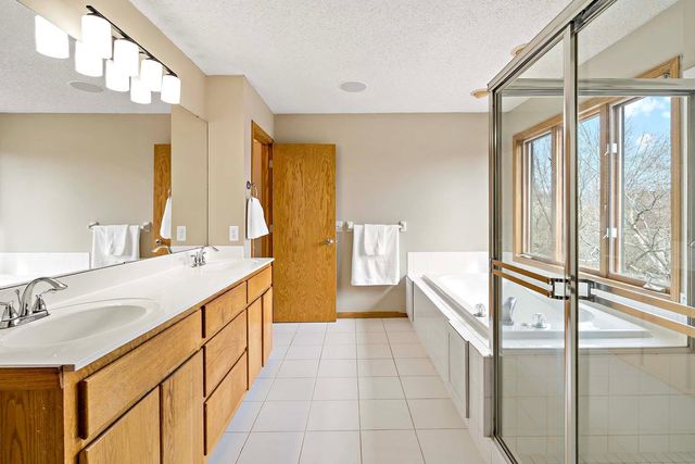 17126 Jonathan Court, Lakeville, MN 55044