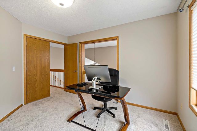 17126 Jonathan Court, Lakeville, MN 55044