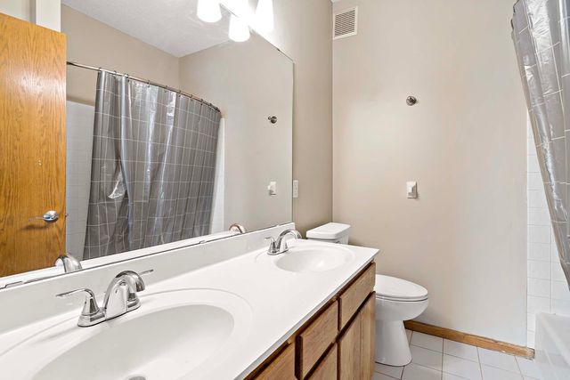 17126 Jonathan Court, Lakeville, MN 55044