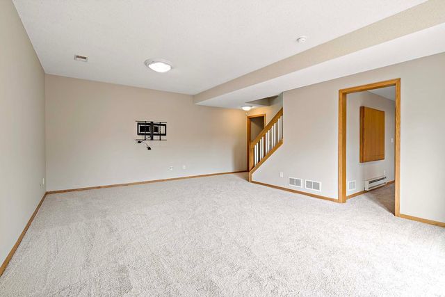 17126 Jonathan Court, Lakeville, MN 55044