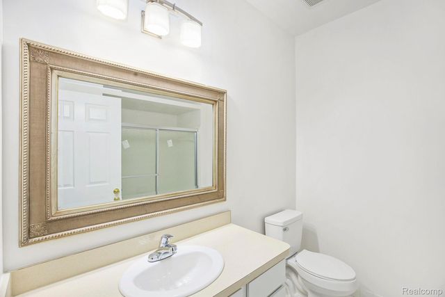 2231 Marissa Way, Shelby Charter Township, MI 48316