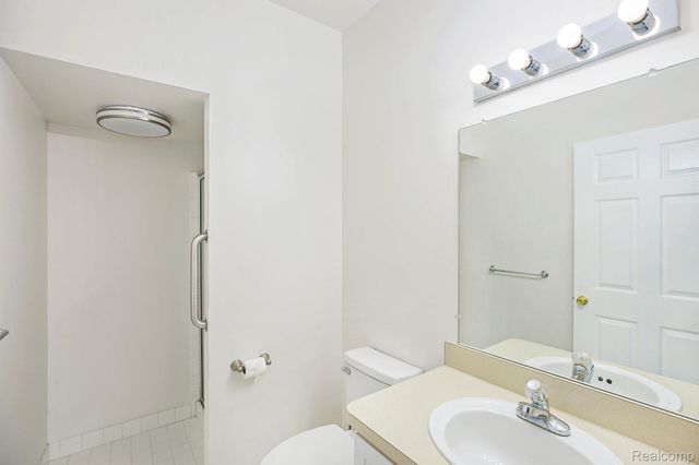 2231 Marissa Way, Shelby Charter Township, MI 48316