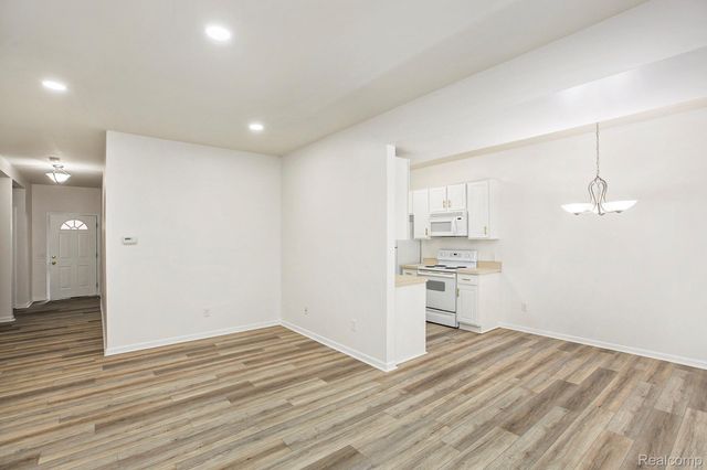 2231 Marissa Way, Shelby Charter Township, MI 48316