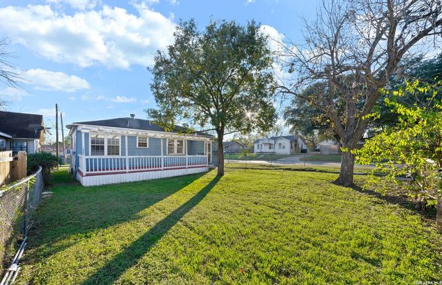 103 Cosgrove Street, San Antonio, TX 78210