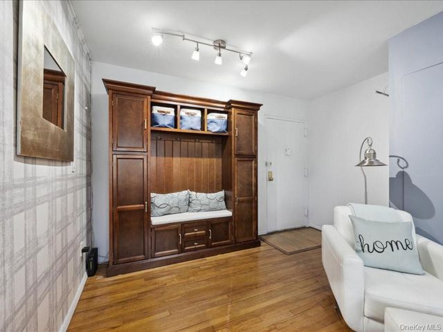 200 Centre Avenue 3G, New Rochelle, NY 10805