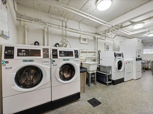 200 Centre Avenue 3G, New Rochelle, NY 10805