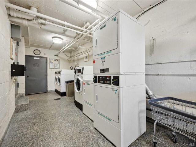200 Centre Avenue 3G, New Rochelle, NY 10805