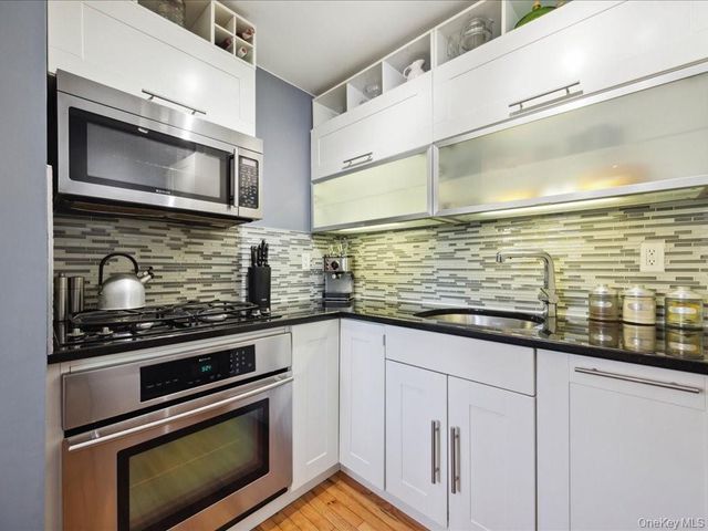 200 Centre Avenue 3G, New Rochelle, NY 10805
