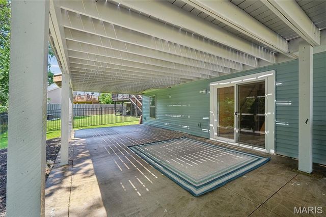1516 Strawberry Glen Court, Ballwin, MO 63021