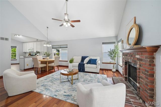 1516 Strawberry Glen Court, Ballwin, MO 63021