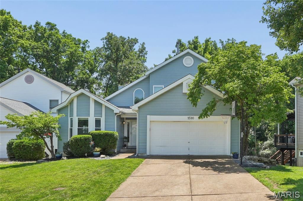 1516 Strawberry Glen Court, Ballwin, MO 63021