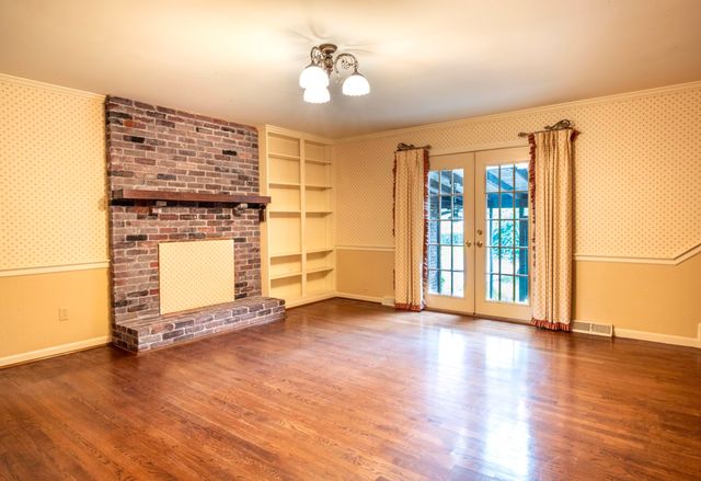 2092 Bridgeport Drive, Lexington, KY 40502