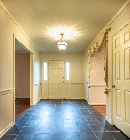 2092 Bridgeport Drive, Lexington, KY 40502